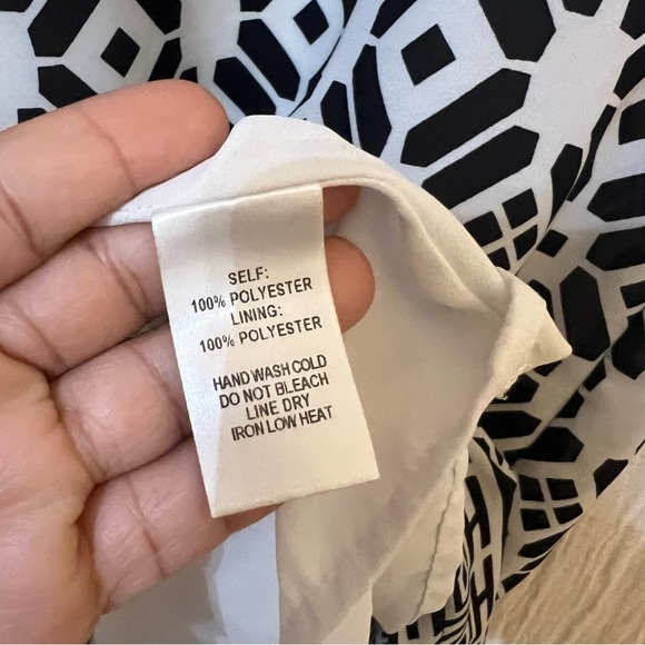 Lulus Piazza Black and White Print Shift Dress size S - Picture 7 of 8